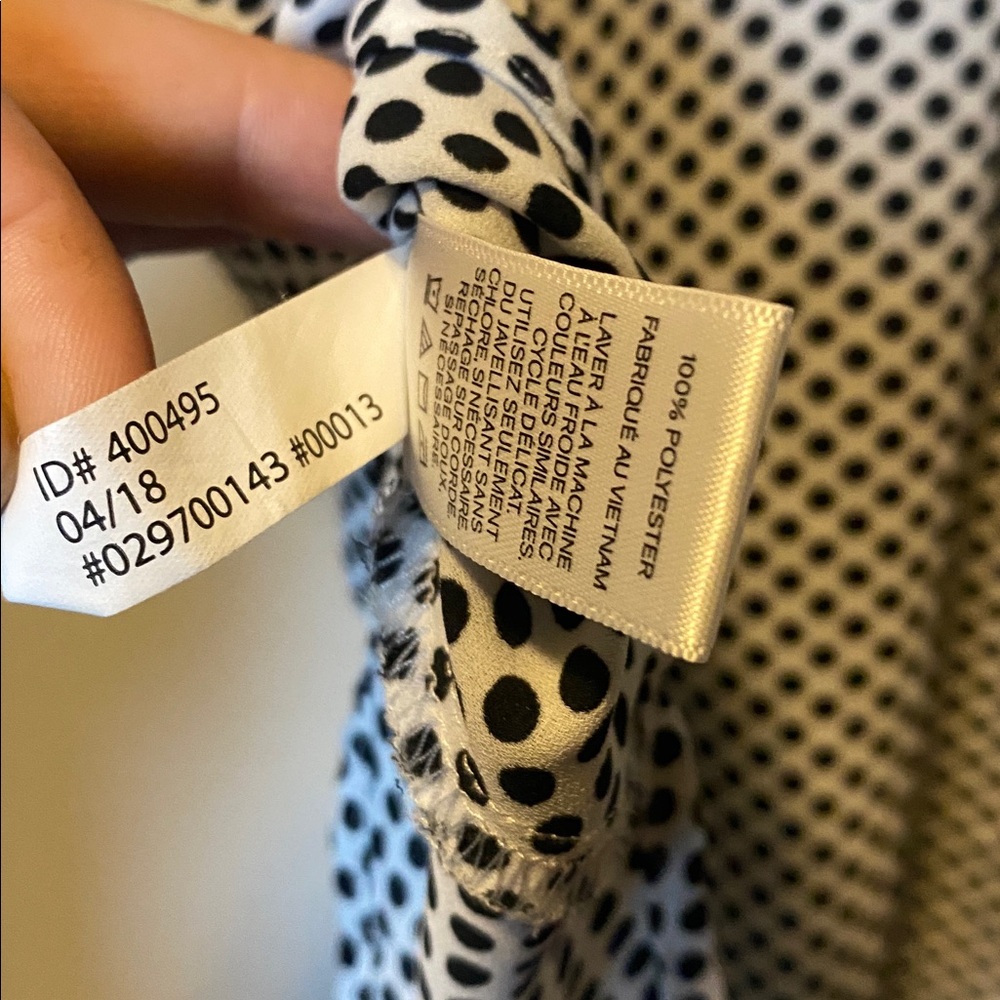 Express Boyfriend Button Up Shirt Women’s Small White Black Polka Dot Roll Tab - Picture 9 of 13